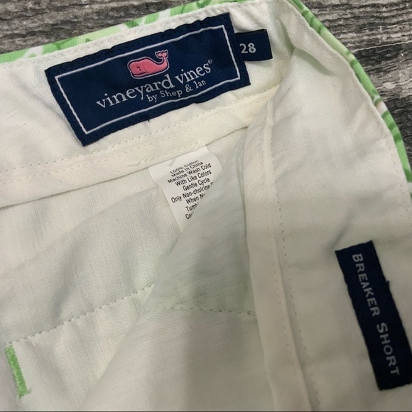 VINEYARD Vines Size 28 Mens Breaker Pelican Pattern Preppy Shorts Green And Pink - Picture 6 of 6